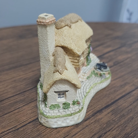 David Winter Cottages Birthstone Wishing Well With Box April Vintage Signed! VTG - Picture 7 of 8